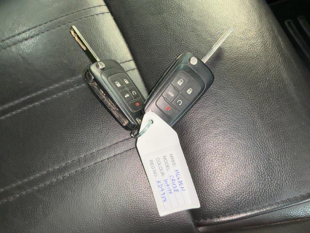 Photo '22' of Holden Cruze