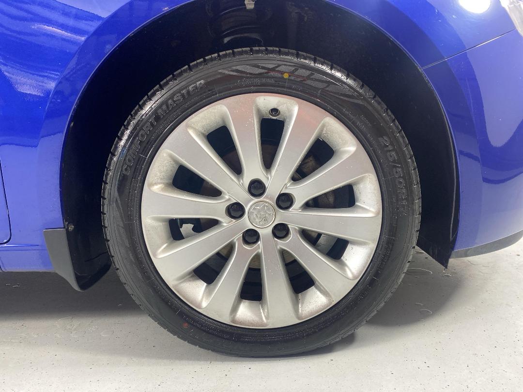 Photo '9' of Holden Cruze Photo '9' of Holden Cruze