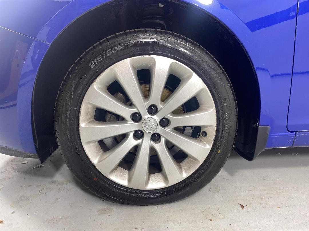 Photo '10' of Holden Cruze Photo '10' of Holden Cruze