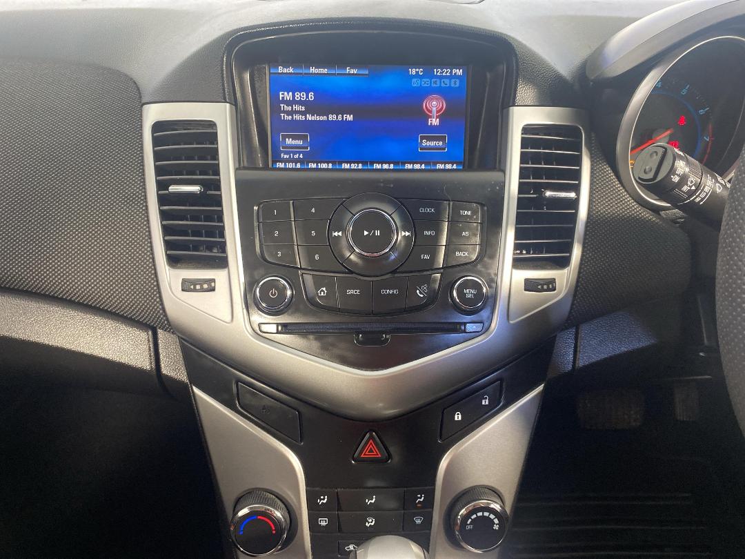 Photo '18' of Holden Cruze Photo '18' of Holden Cruze