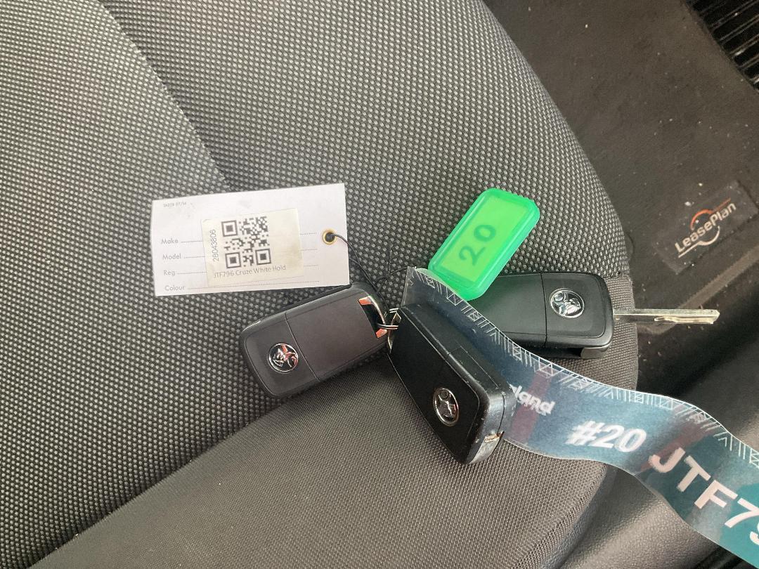 Photo '19' of Holden Cruze CD