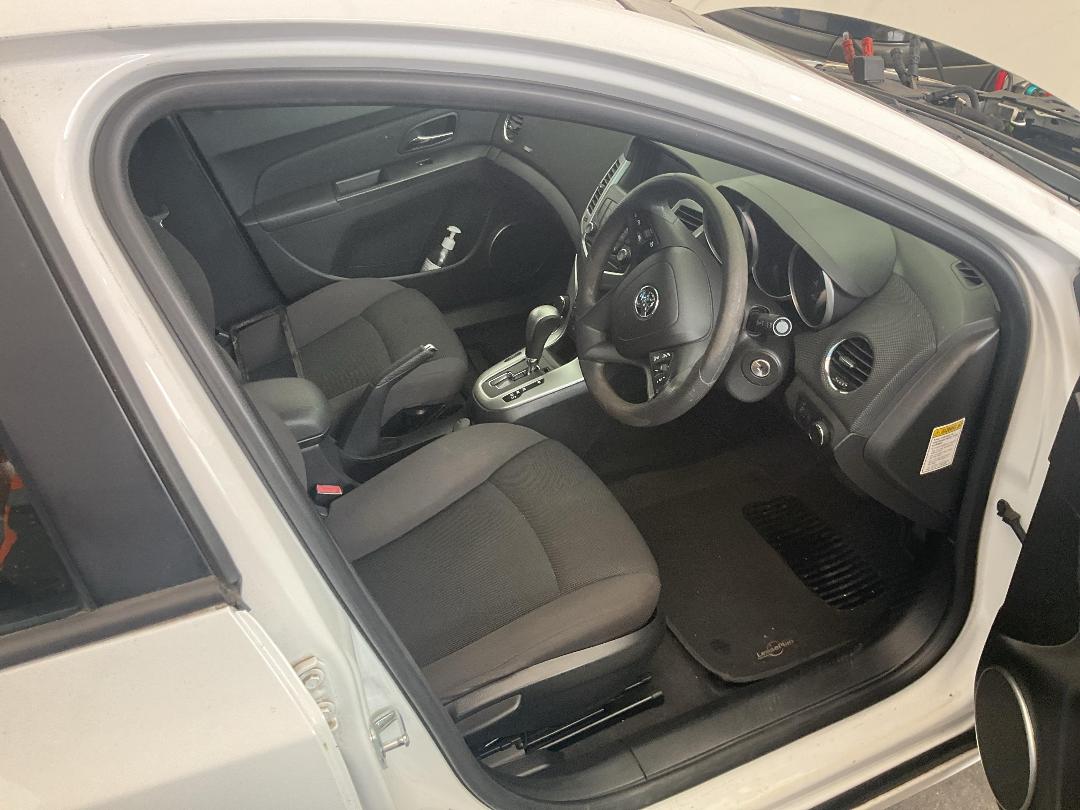 Photo '20' of Holden Cruze CD