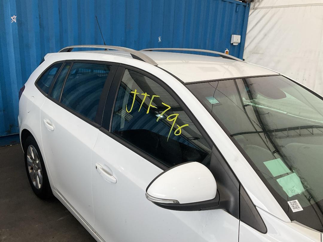 Photo '2' of Holden Cruze CD