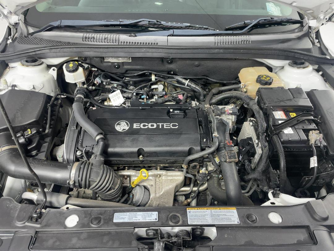 Photo '13' of Holden Cruze