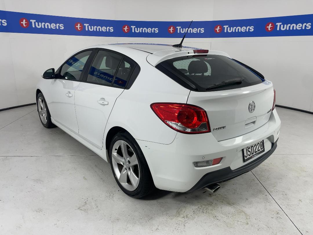 Photo '5' of Holden Cruze