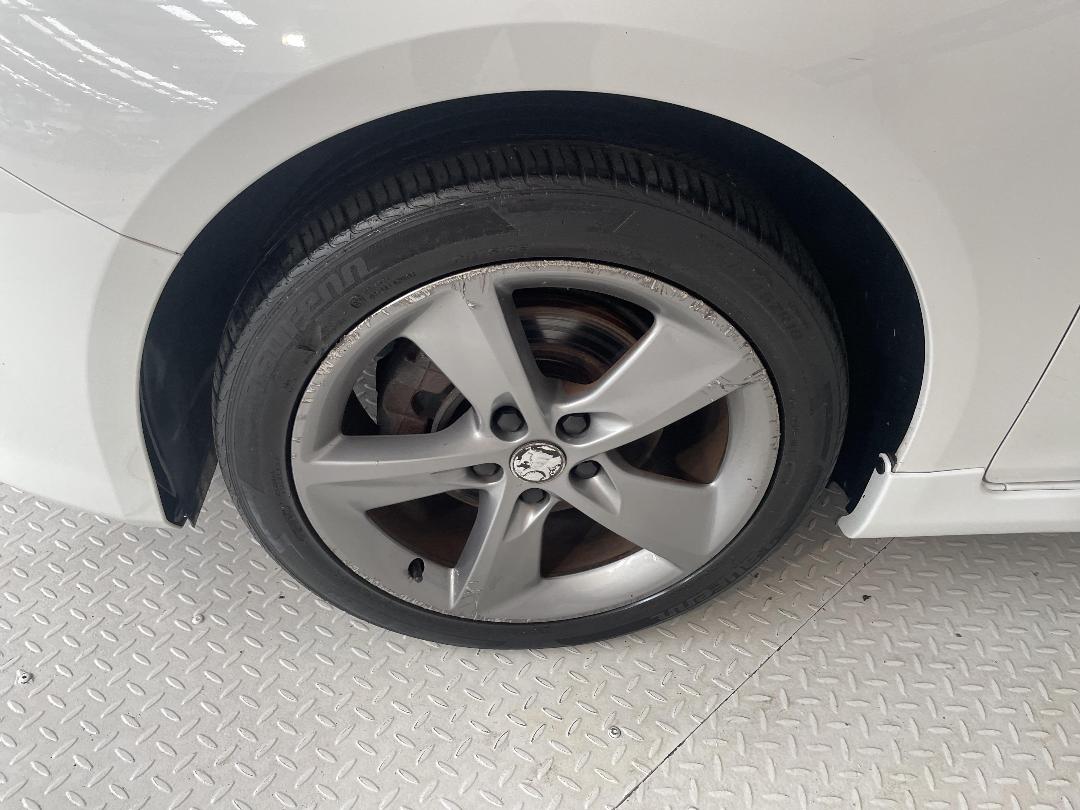 Photo '10' of Holden Cruze Photo '10' of Holden Cruze