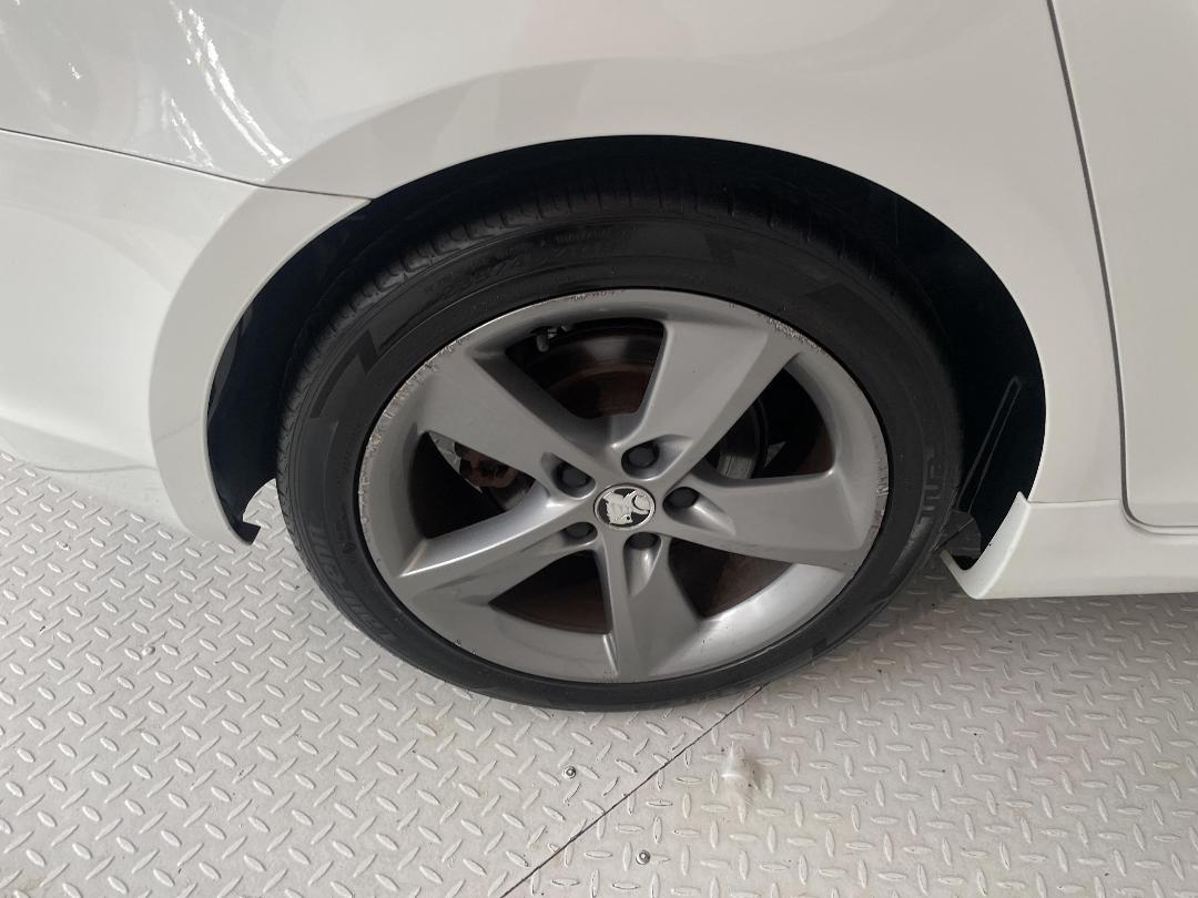 Photo '12' of Holden Cruze Photo '12' of Holden Cruze