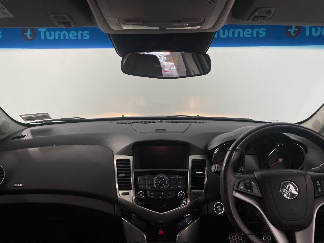 Photo '17' of Holden Cruze Photo '17' of Holden Cruze