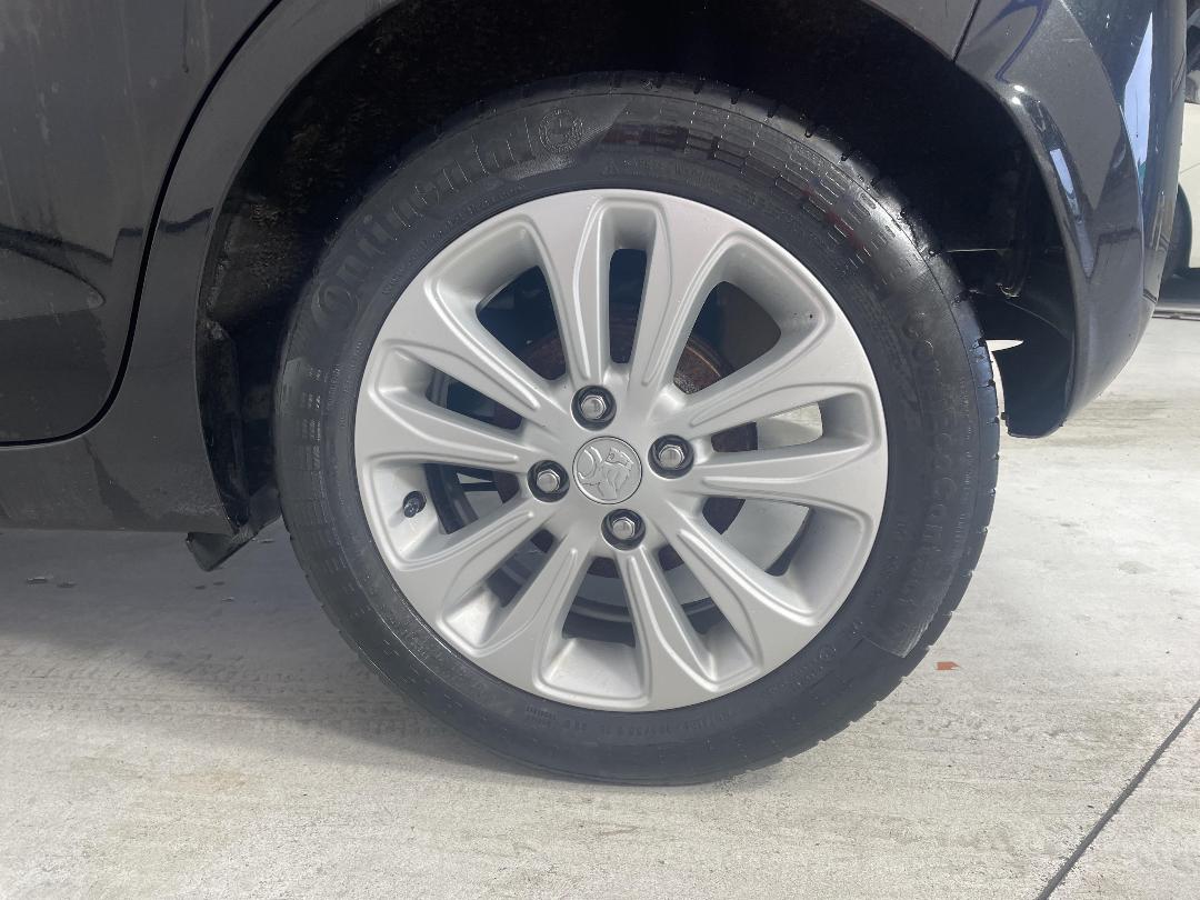 Photo '11' of Holden Spark Photo '11' of Holden Spark