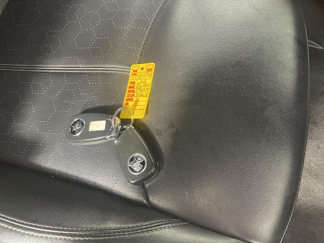 Photo '22' of Holden Spark Photo '22' of Holden Spark