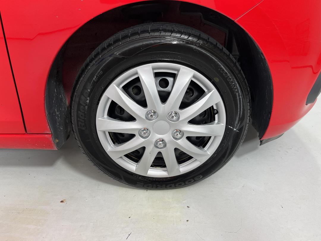 Photo '9' of Holden Spark