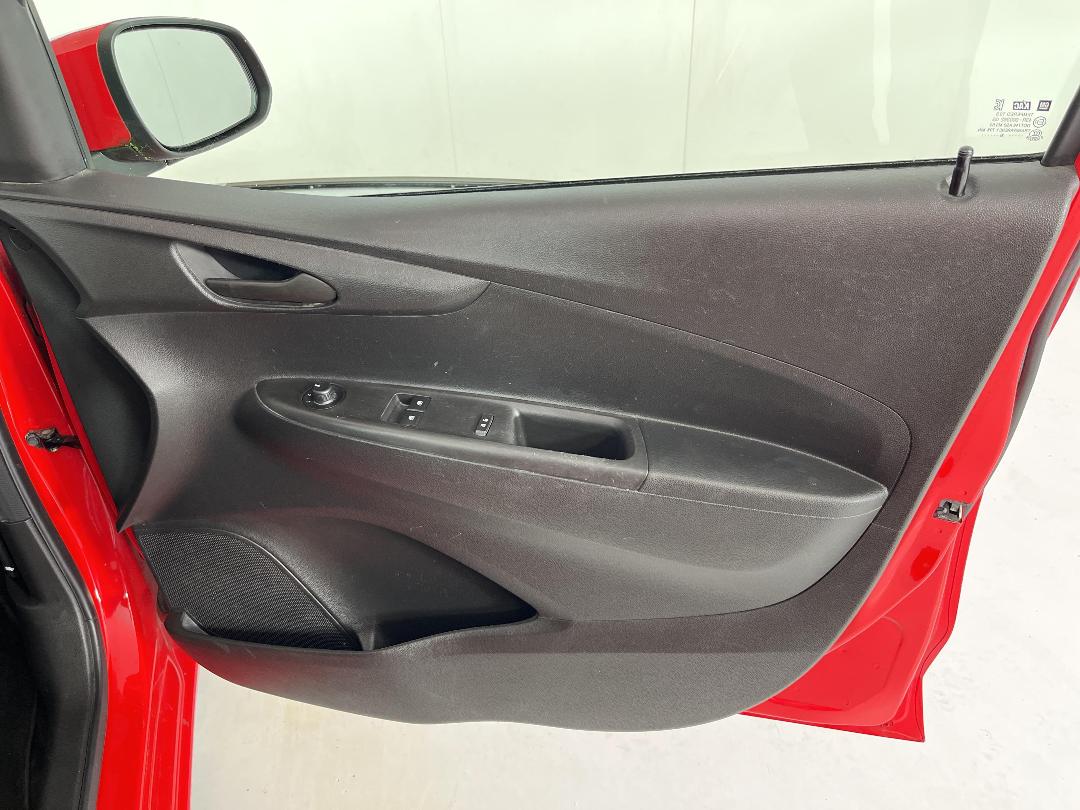 Photo '15' of Holden Spark