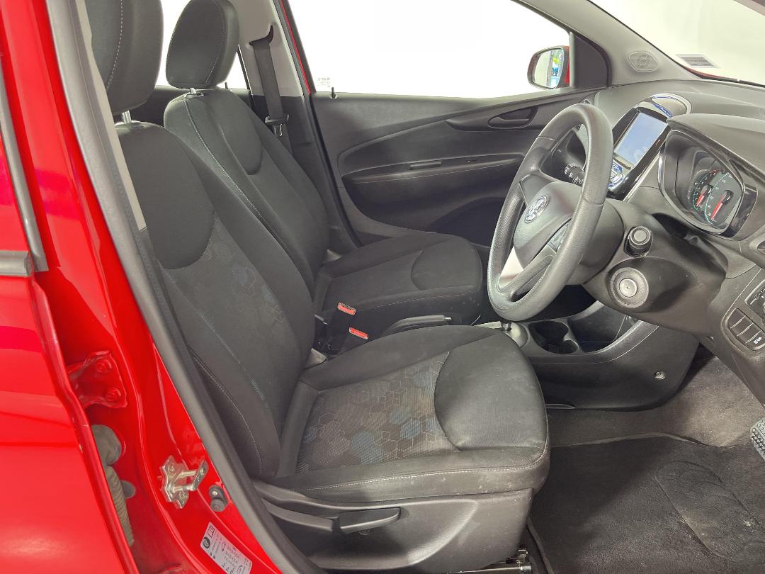 Photo '16' of Holden Spark