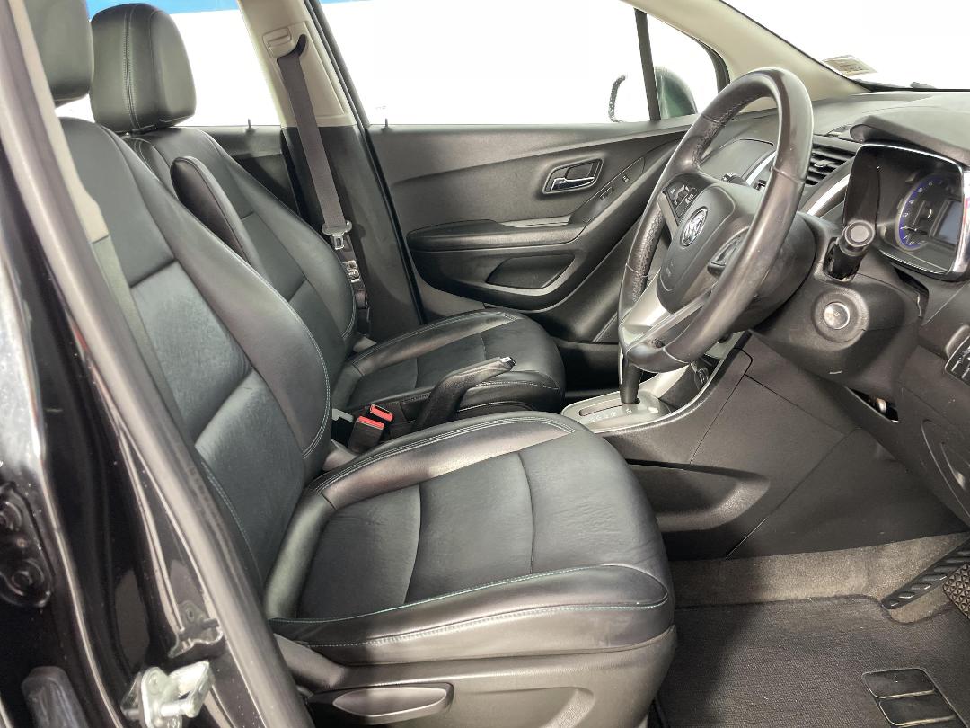 Photo '16' of Holden Trax Photo '16' of Holden Trax