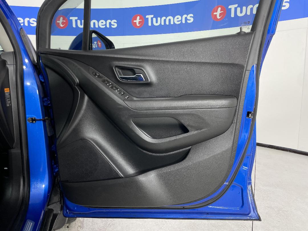 Photo '15' of Holden Trax