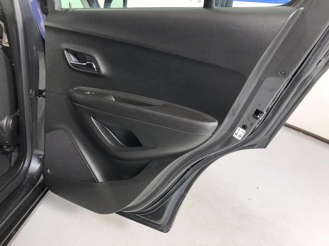 Photo '19' of Holden Trax Photo '19' of Holden Trax