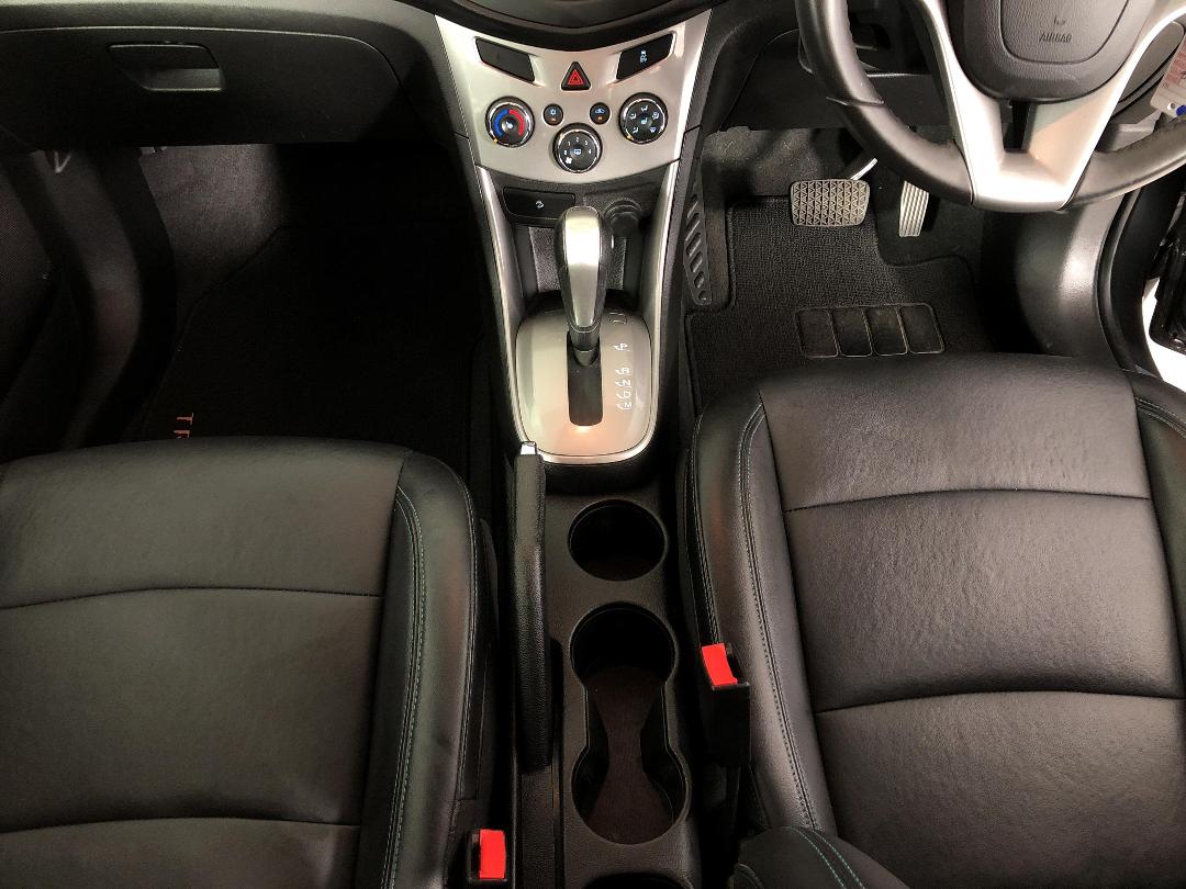 Photo '18' of Holden Trax Photo '18' of Holden Trax