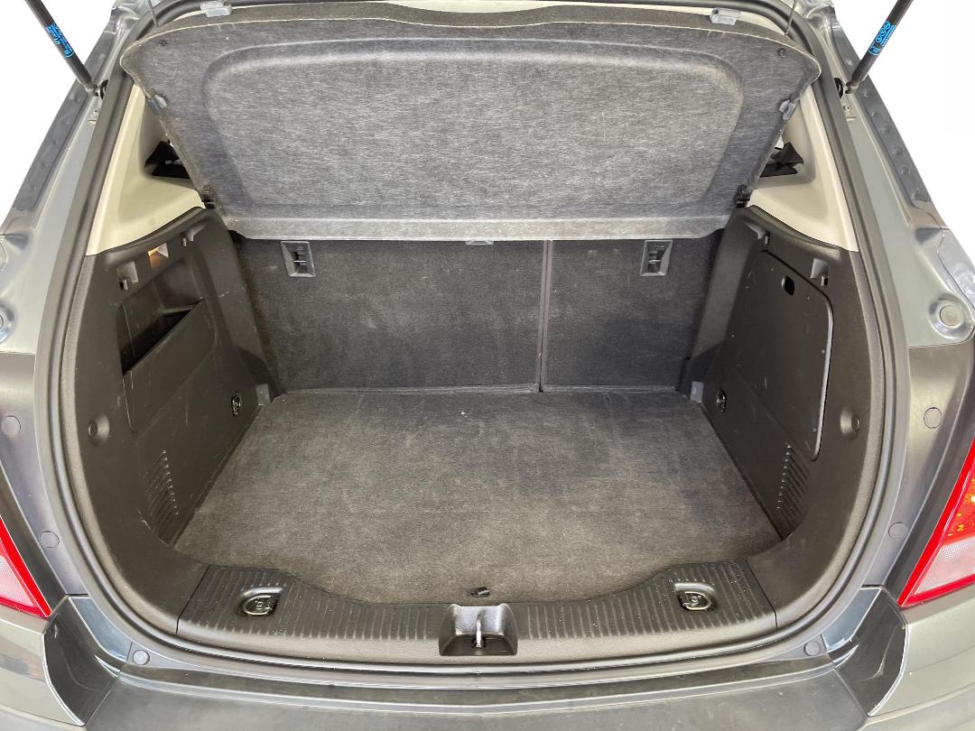 Photo '14' of Holden Trax Photo '14' of Holden Trax