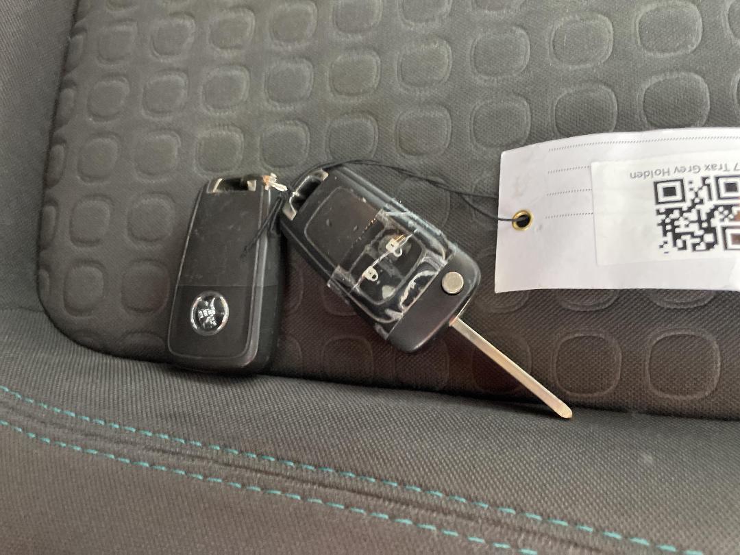 Photo '22' of Holden Trax Photo '22' of Holden Trax