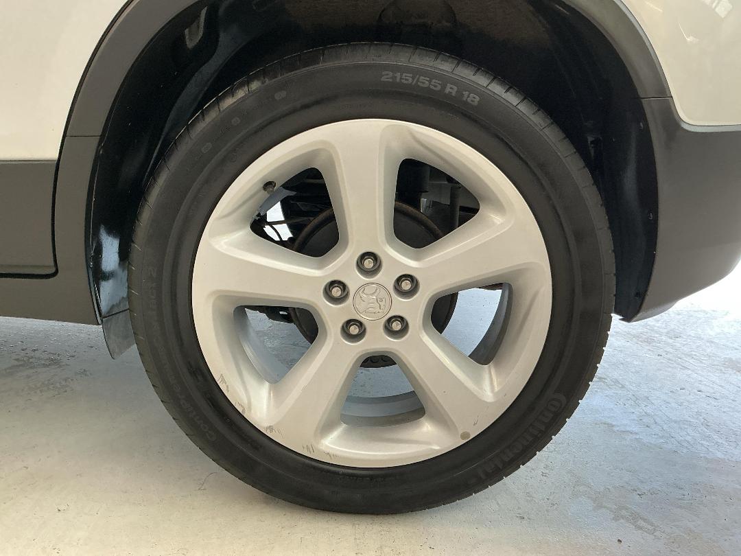 Photo '11' of Holden Trax