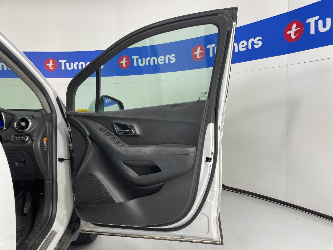 Photo '15' of Holden Trax