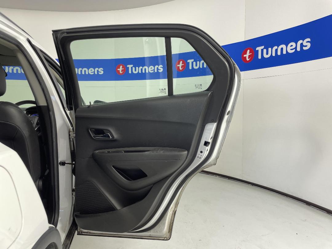 Photo '19' of Holden Trax