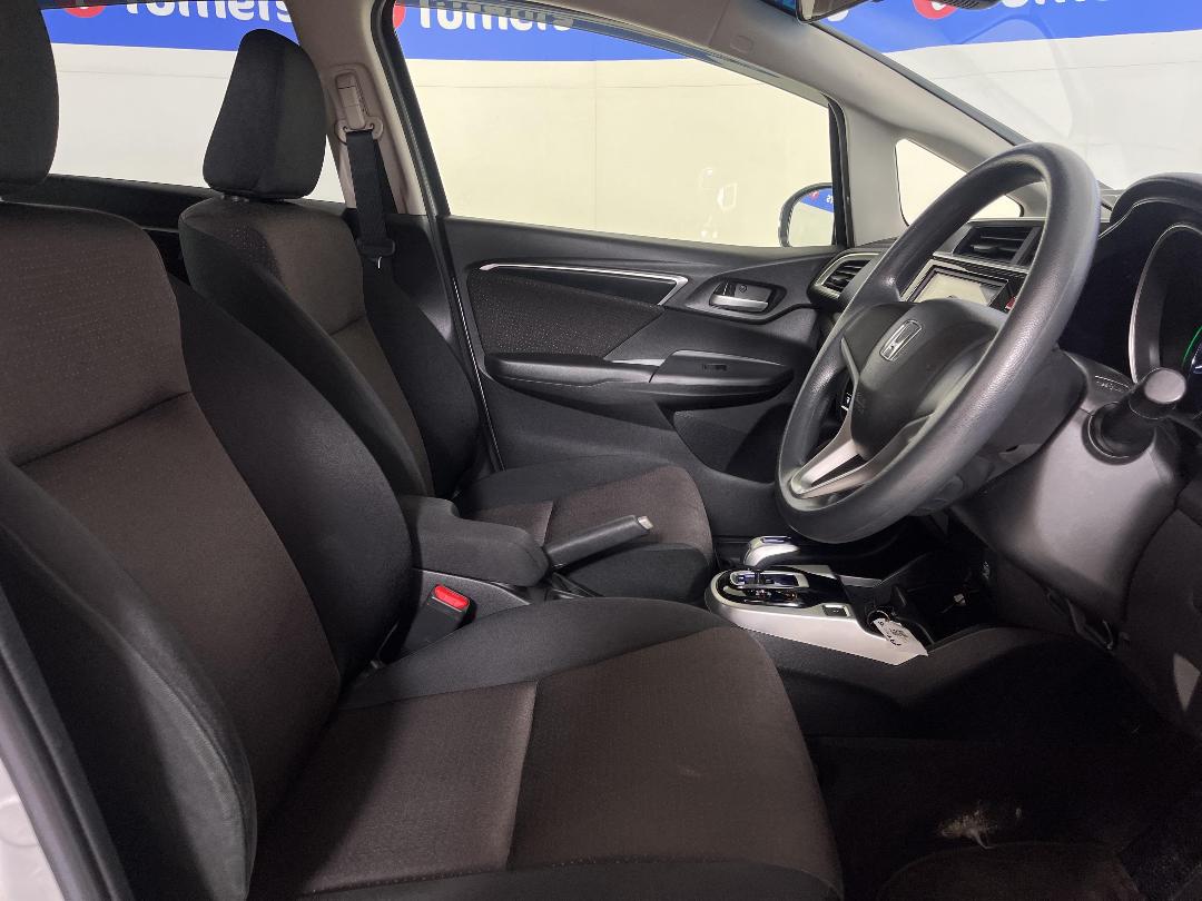 Photo '16' of Honda FIT