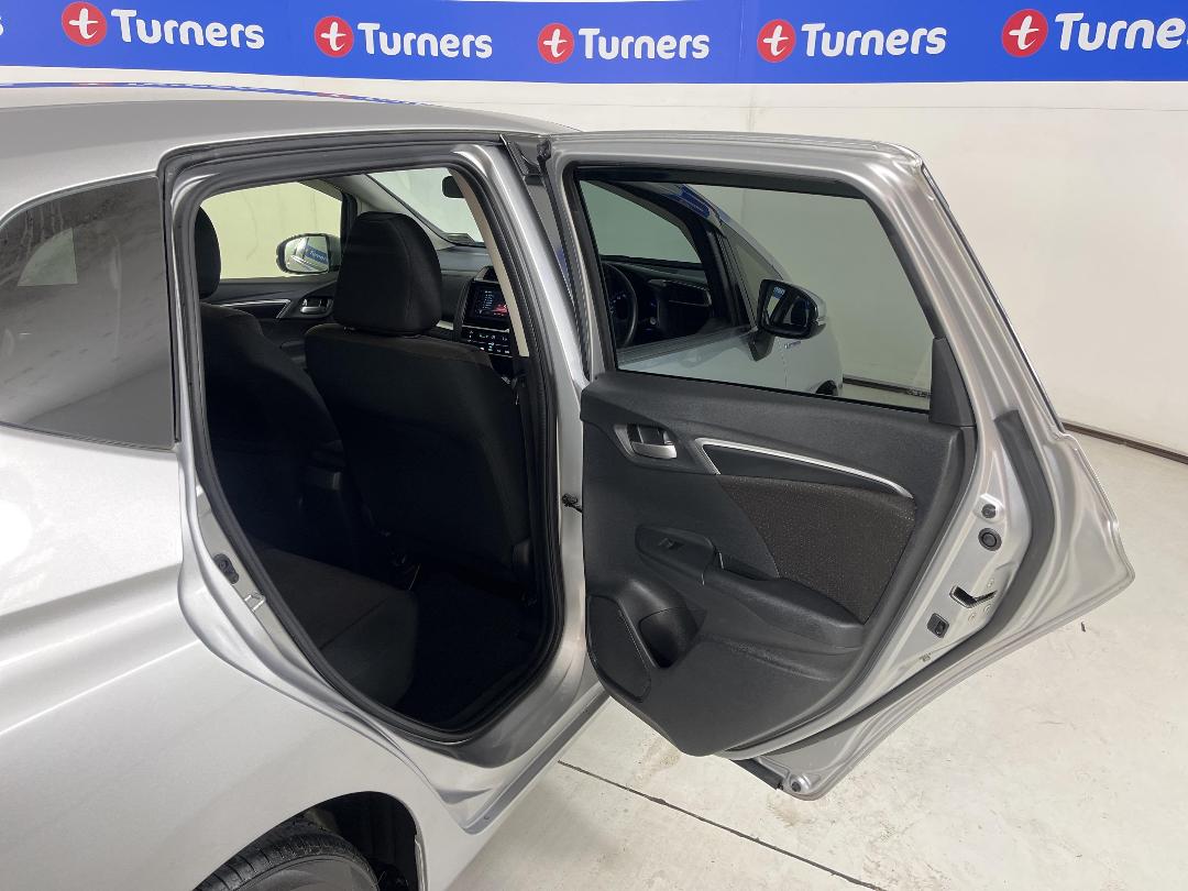 Photo '19' of Honda FIT