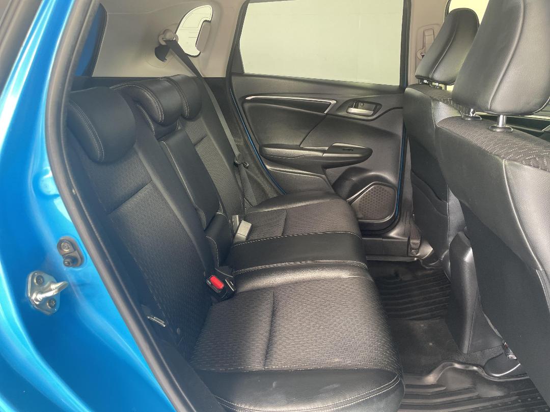 Photo '20' of Honda FIT Photo '20' of Honda FIT