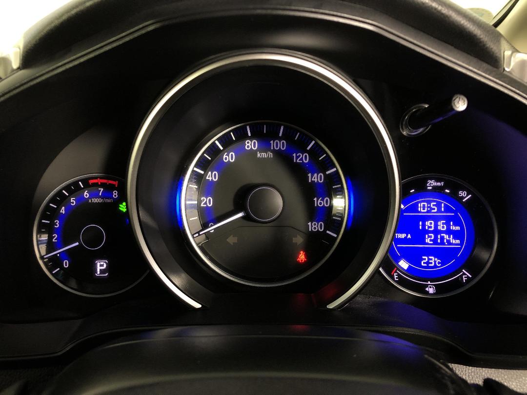 Photo '21' of Honda FIT