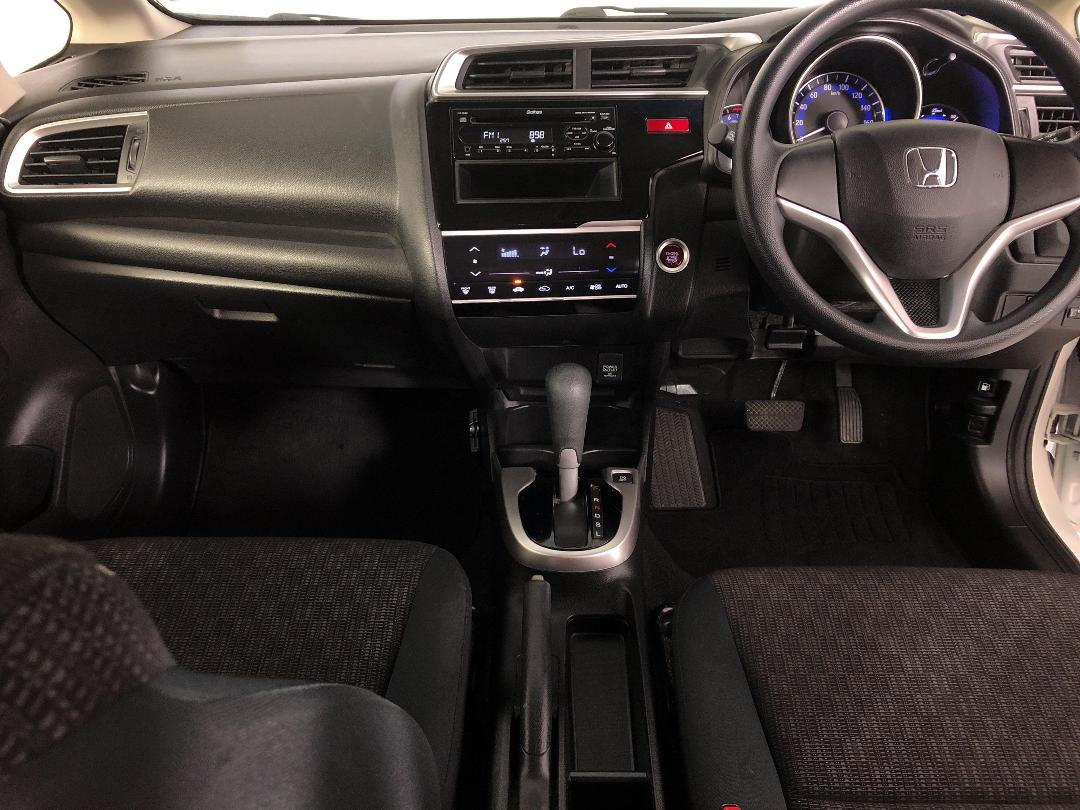 Photo '17' of Honda FIT