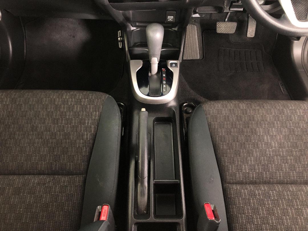 Photo '18' of Honda FIT