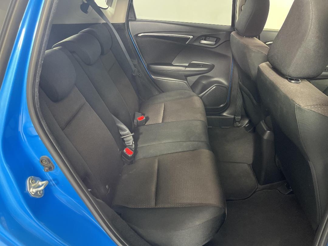 Photo '20' of Honda FIT Photo '20' of Honda FIT