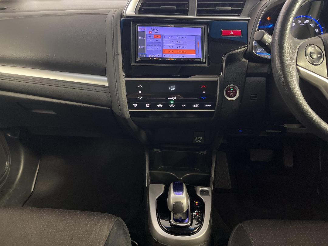 Photo '18' of Honda FIT Photo '18' of Honda FIT