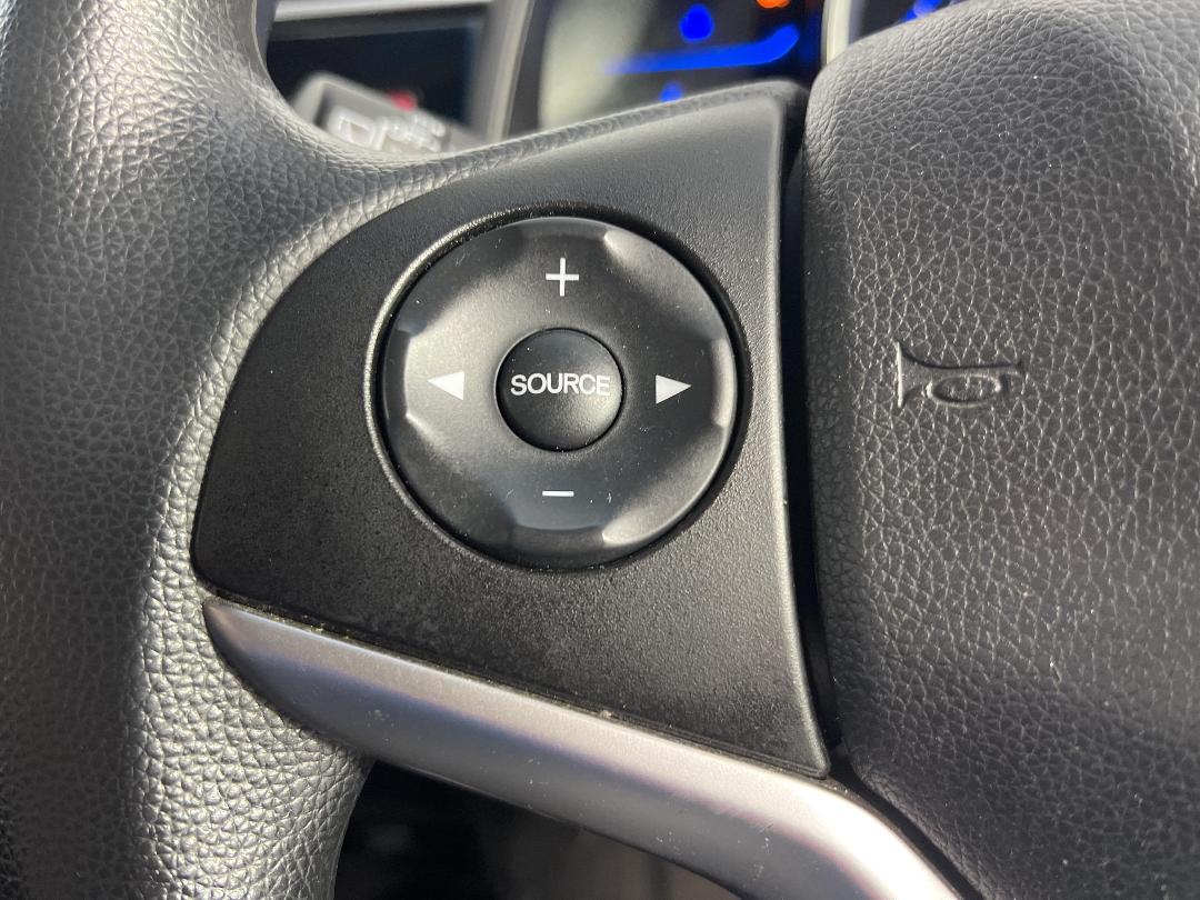 Photo '25' of Honda FIT Photo '25' of Honda FIT