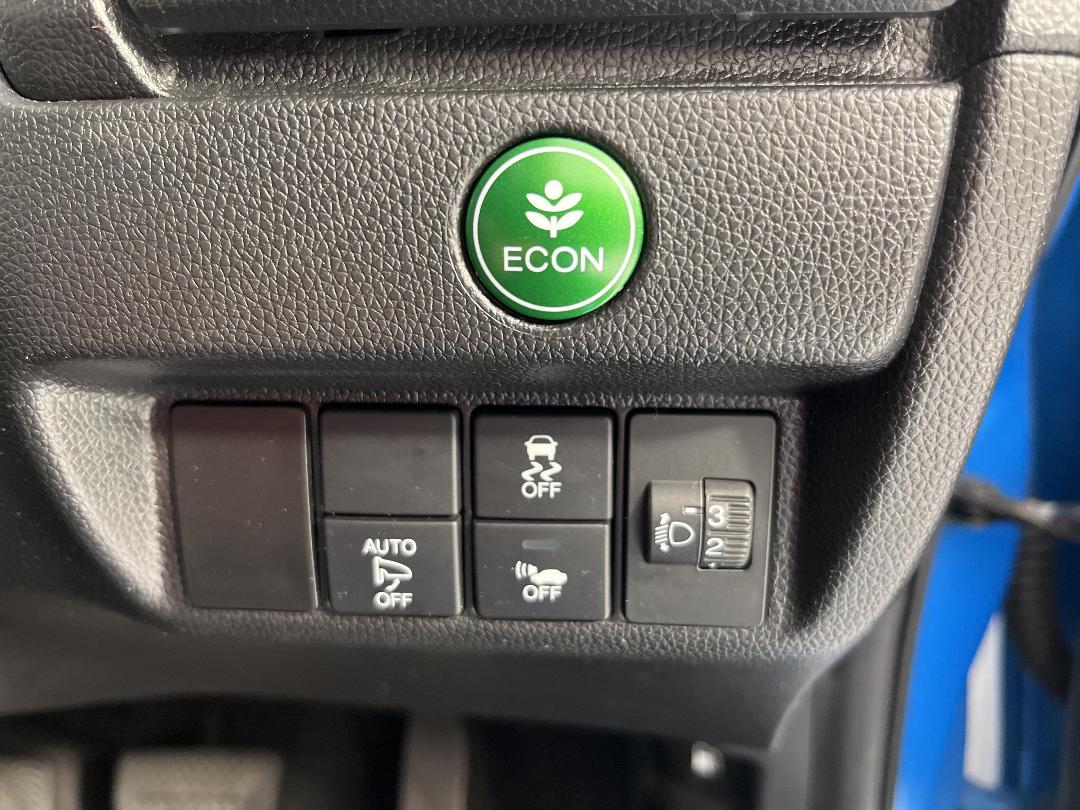 Photo '27' of Honda FIT Photo '27' of Honda FIT