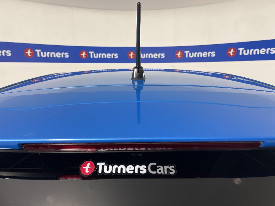 Photo '31' of Honda FIT Photo '31' of Honda FIT