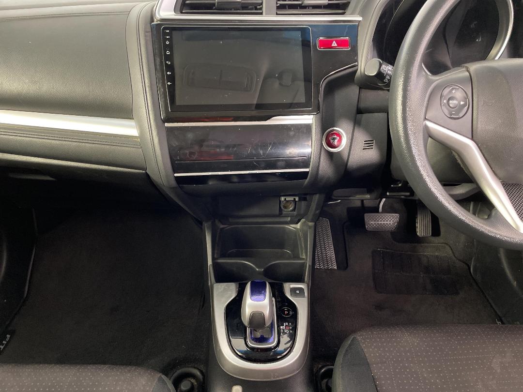 Photo '18' of Honda FIT