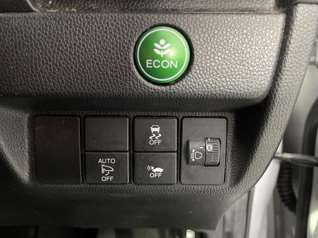 Photo '23' of Honda FIT