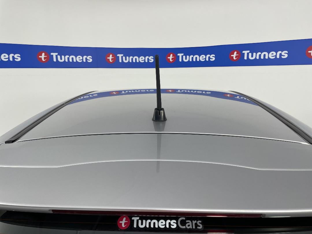 Photo '30' of Honda FIT