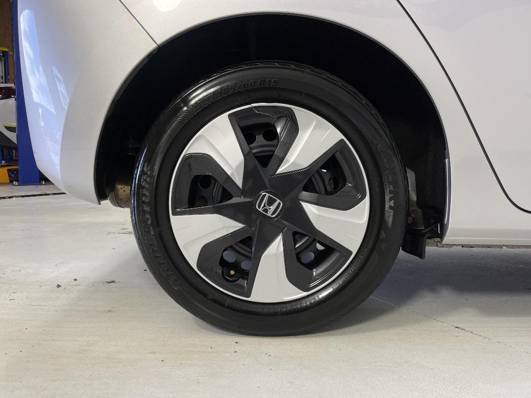 Photo '12' of Honda FIT