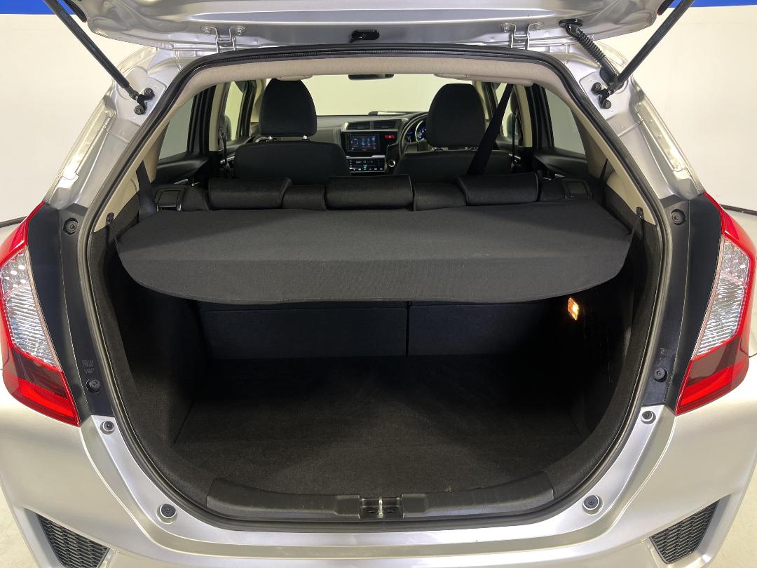 Photo '14' of Honda FIT