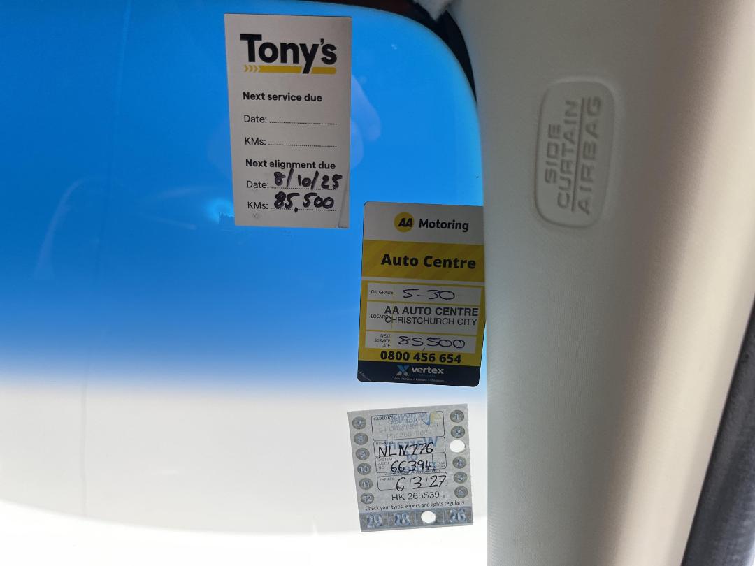 Photo '23' of Honda FIT