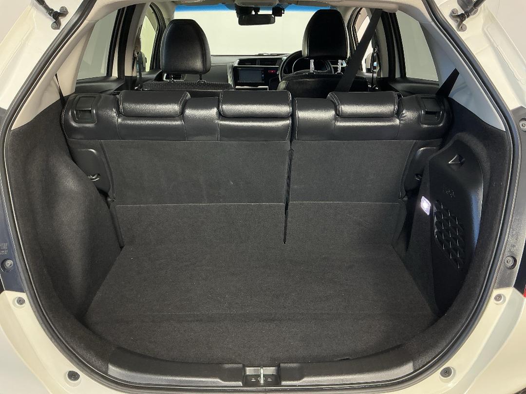 Photo '14' of Honda FIT