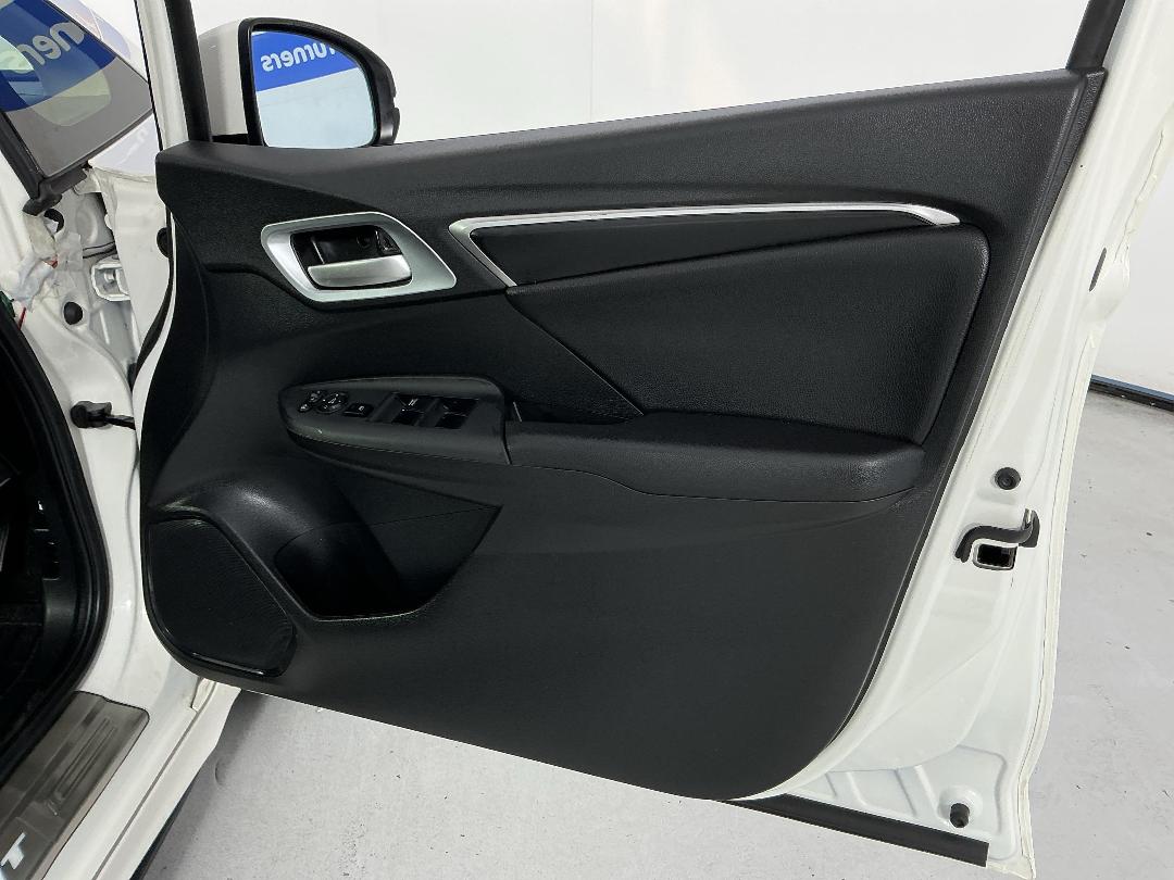 Photo '15' of Honda FIT