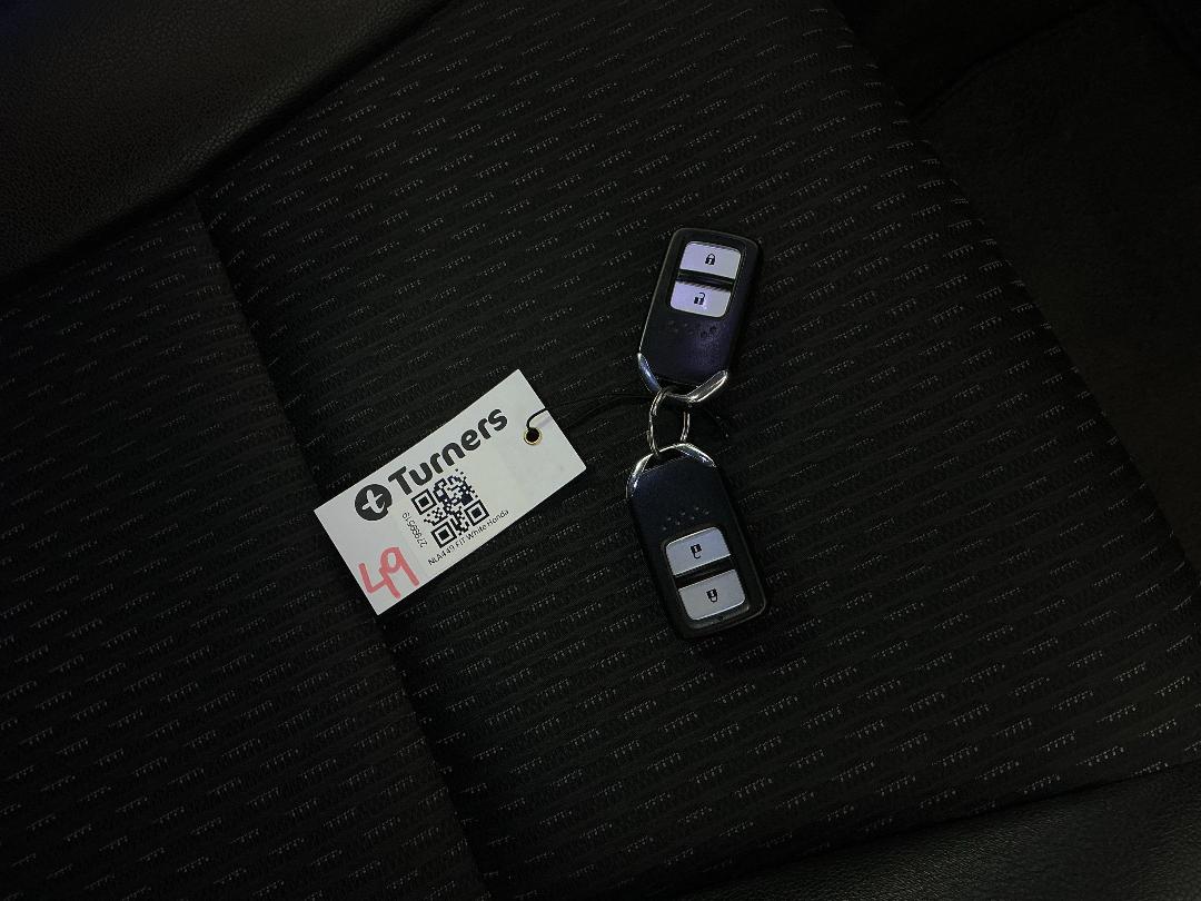 Photo '22' of Honda FIT