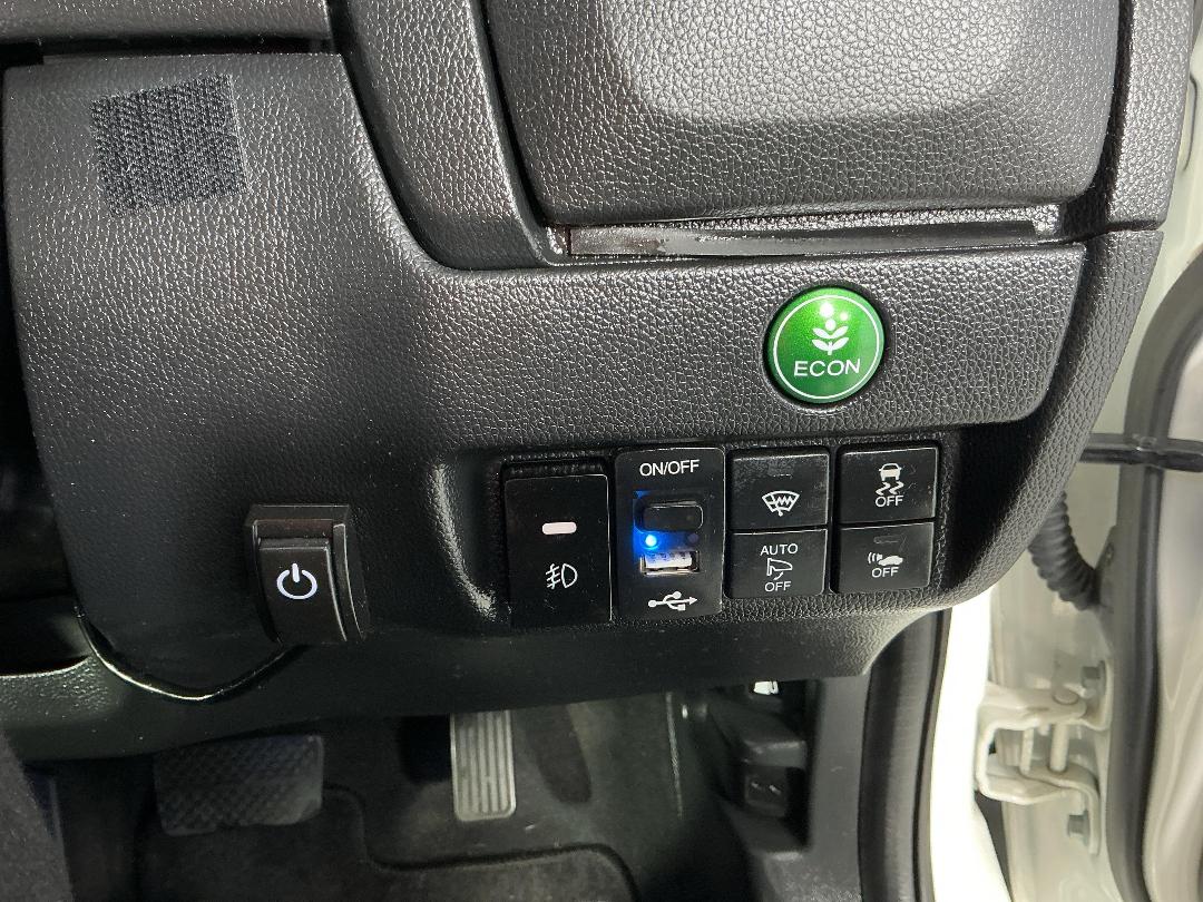 Photo '25' of Honda FIT