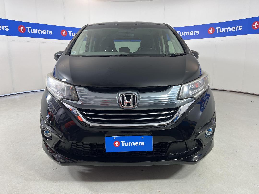 Photo '2' of Honda Freed Photo '2' of Honda Freed