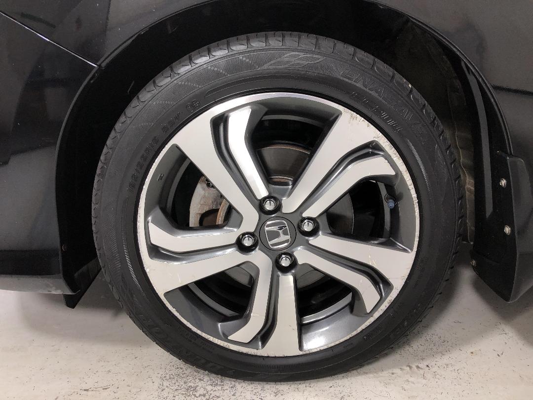 Photo '10' of Honda Grace Photo '10' of Honda Grace