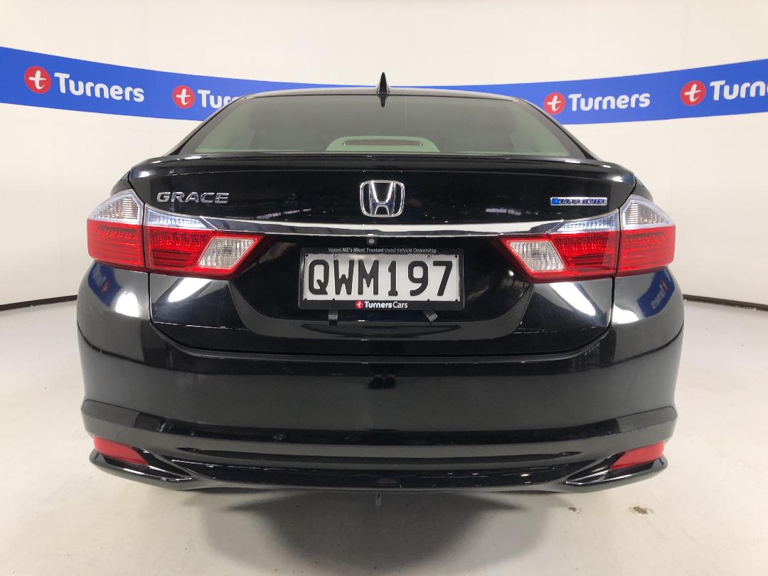 Photo '6' of Honda Grace Photo '6' of Honda Grace